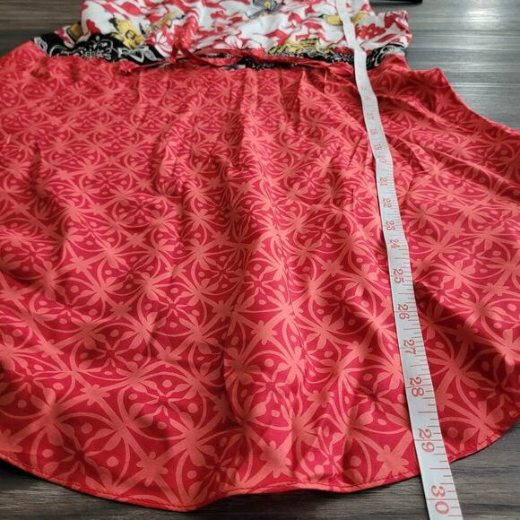 CAbi Womens Tunic Blouse Top XS White Red 100% Silk Floral Sleeveless Loose #948 - Picture 7 of 8